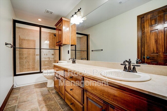 Building Photo - 7135 Sunset Ridge Cir