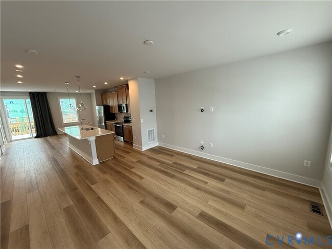 Building Photo - 10137 Blue Wing Ln