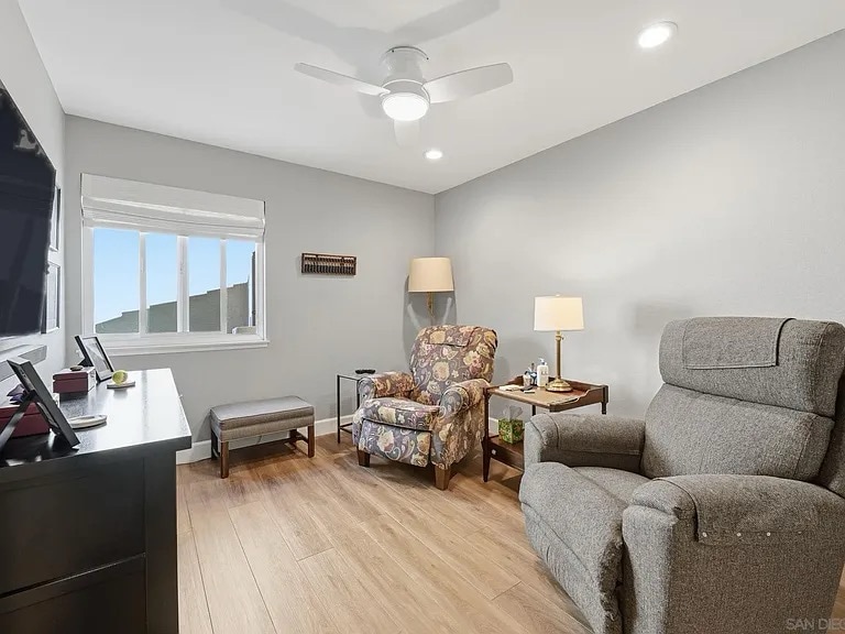 Building Photo - 1859 Hill Top Ln