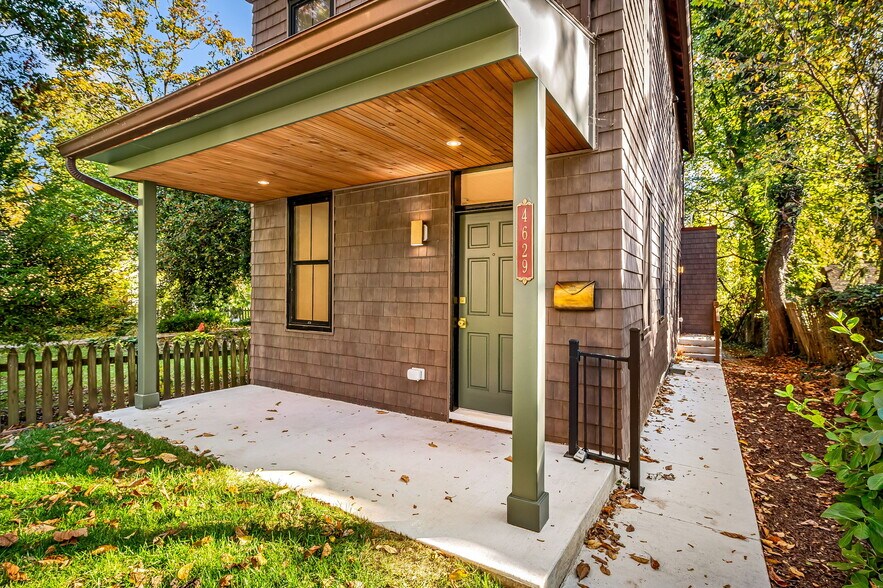 Enjoy your coffee on your covered front porch - 4629 Keswick Rd
