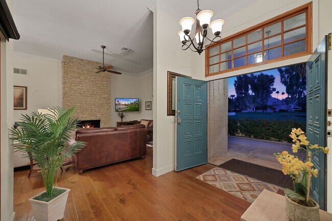 Building Photo - Luxury Golf Course Retreat in Indian Wells
