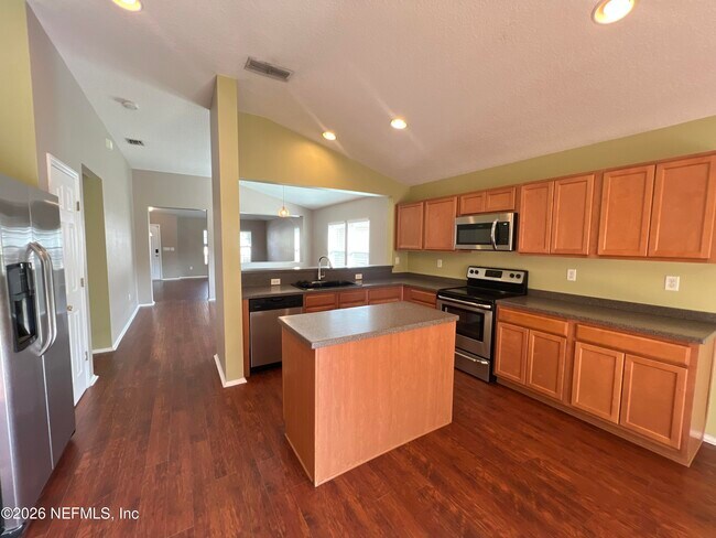 Building Photo - 395 Candlebark Dr