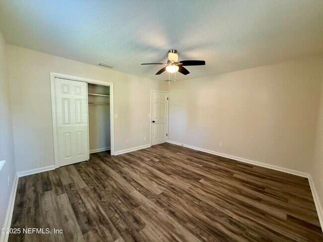 Building Photo - 2516 Horseshoe Bend Rd