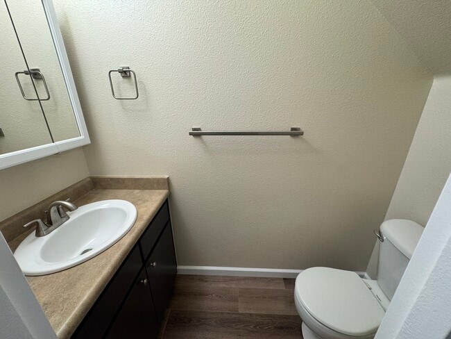 Building Photo - 114 Church St