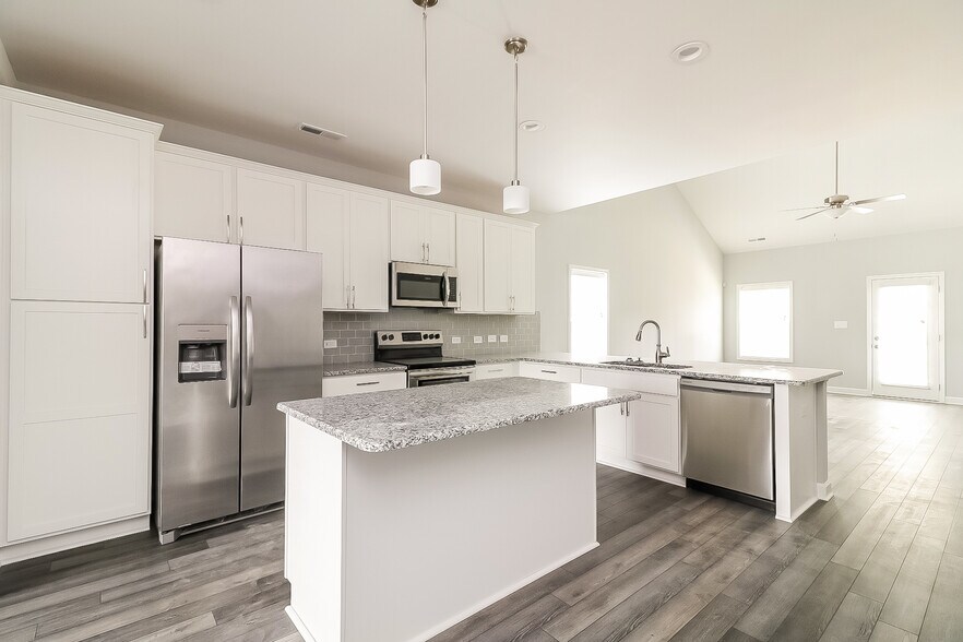 Building Photo - 308 McKenzie Pl