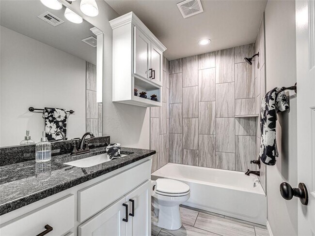 Building Photo - 526 Cherrybark Dr