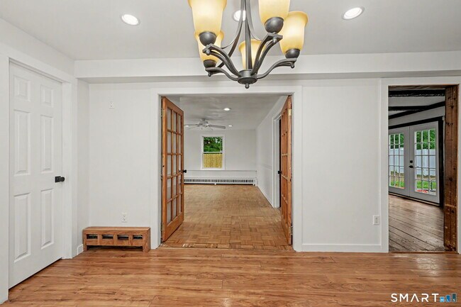Building Photo - 44 Barmore Dr W