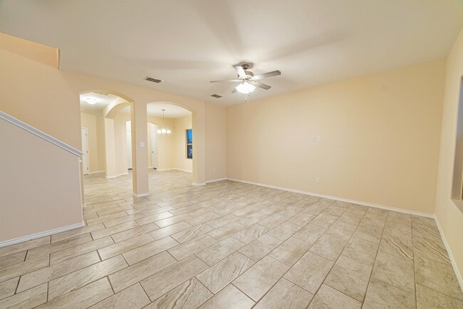 Building Photo - 3305 Charolais Dr