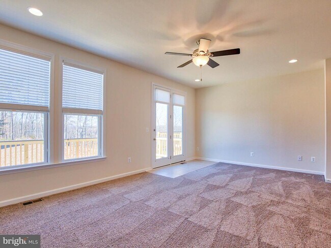 Building Photo - 127 Keller Ct