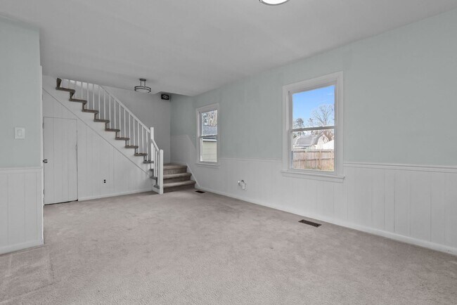 Building Photo - NEW RENTAL ALERT: Beautiful 4-Bed Home in Hampton — Available NOW!