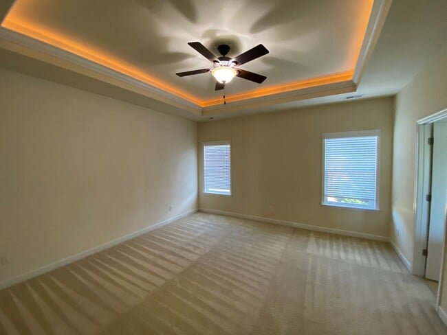 Building Photo - Spacious & Updated 3BR/3BA Home Near Shopping & Interstate Access!
