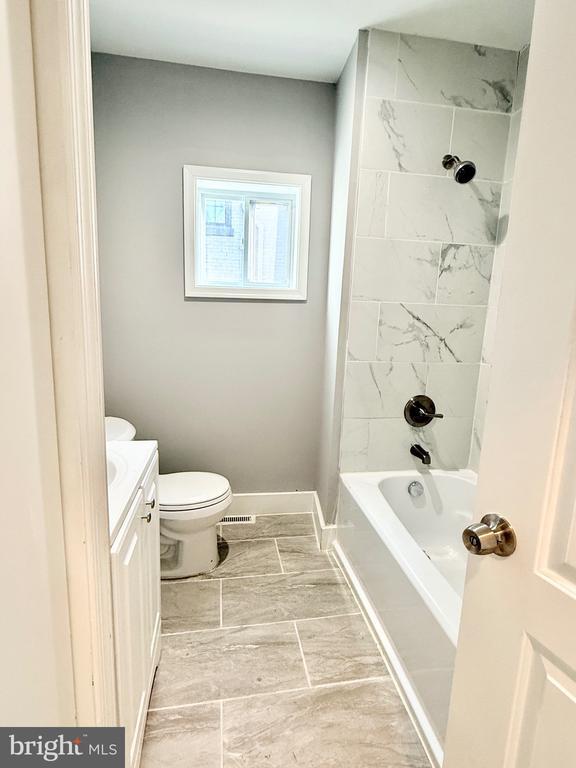 Building Photo - 307 Washington St