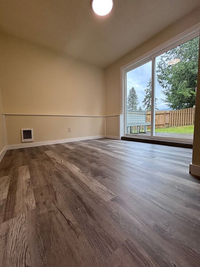 Building Photo - Desired NE Tacoma Community