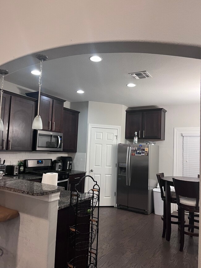 Building Photo - 1005 Boatswain Wy