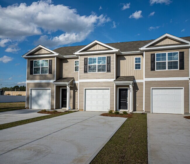 Building Photo - End unit! Available Early June!