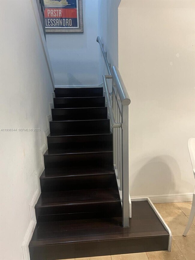 Building Photo - 1755 E Hallandale Beach Blvd