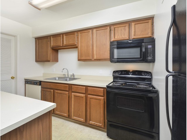 Kitchen - Victoria Crossing Apartments