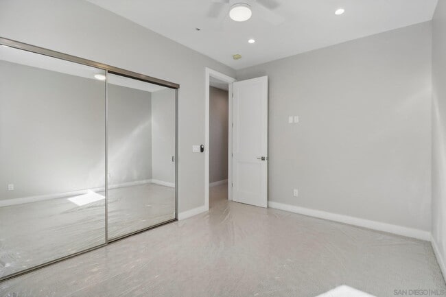 Building Photo - 2954 Copley Ave