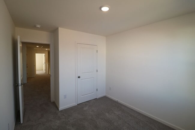 Building Photo - 624 Richard Rd