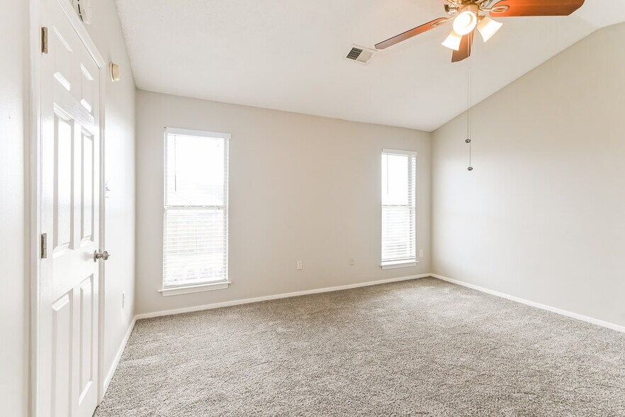 Building Photo - 4255 Man of War Dr