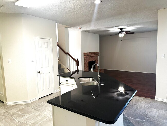 Building Photo - 1717 Arbor Creek Dr
