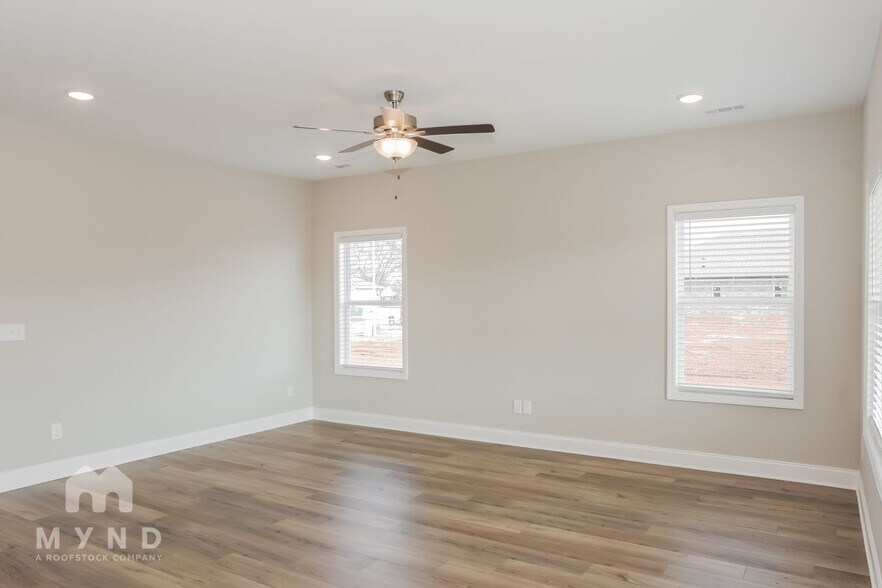 Building Photo - 229 Jerrie Lynn Blvd