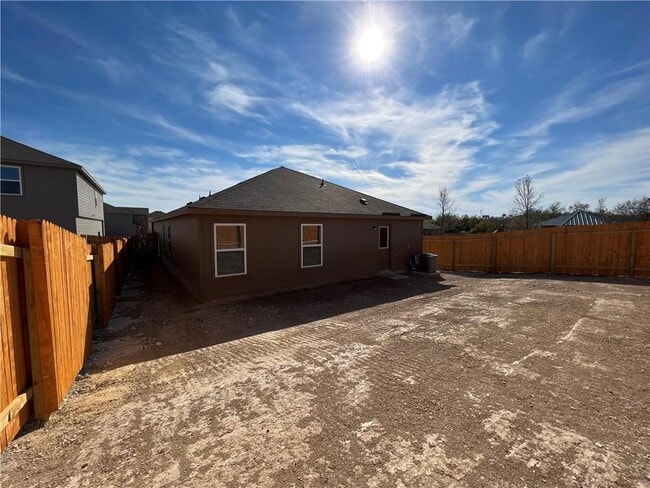 Building Photo - 364 Crescent Park Dr