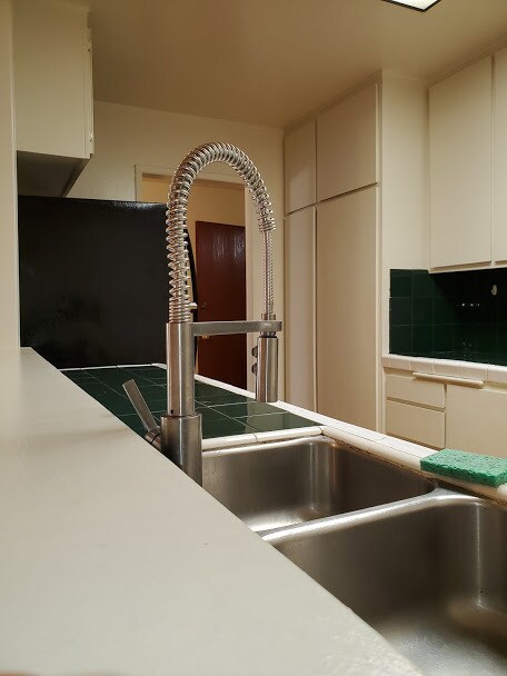 Building Photo - 1127 E Del Mar Blvd