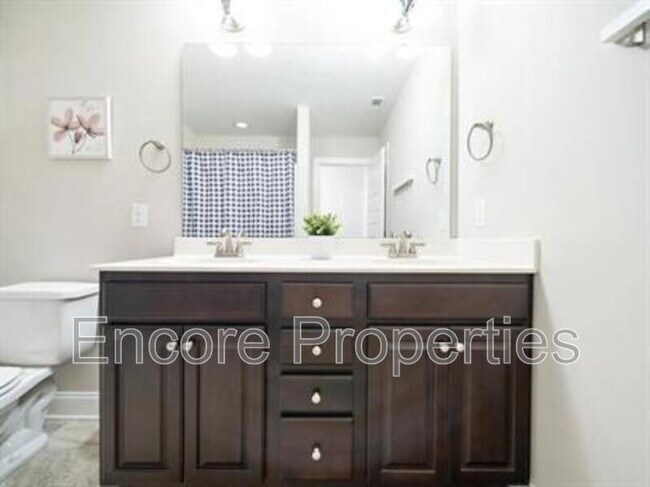 Building Photo - 301 Marshcroft Way