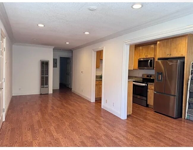 Building Photo - 3730 Underwood Dr