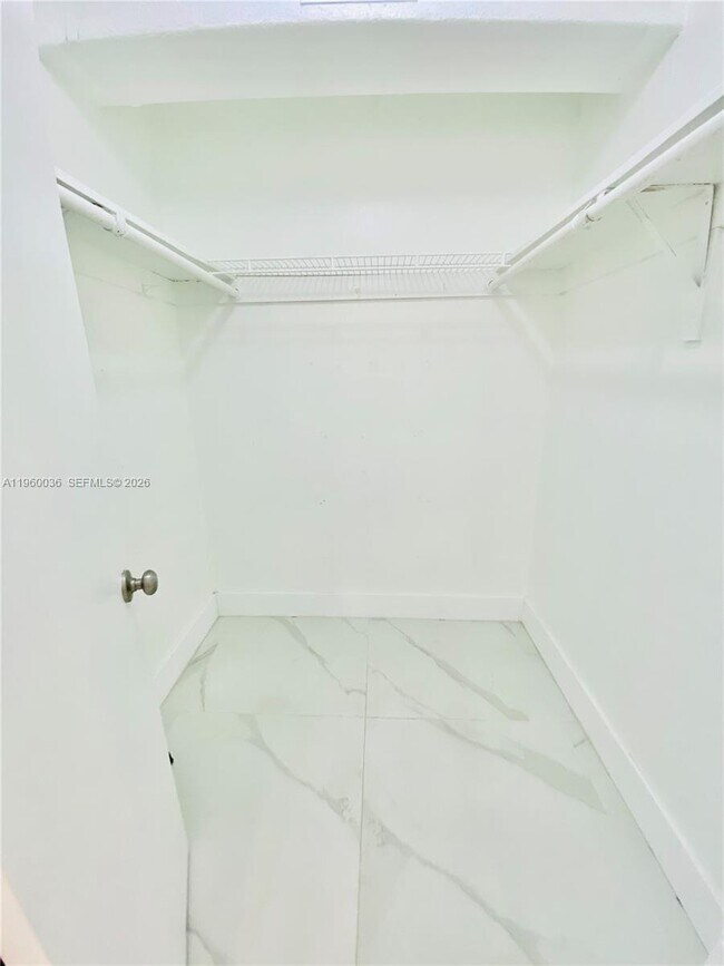 Building Photo - 401 Ocean Dr