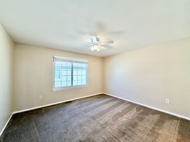 Building Photo - Westbury Farms 1-Bedroom