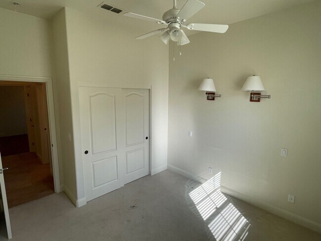 Building Photo - Empire Ranch!!