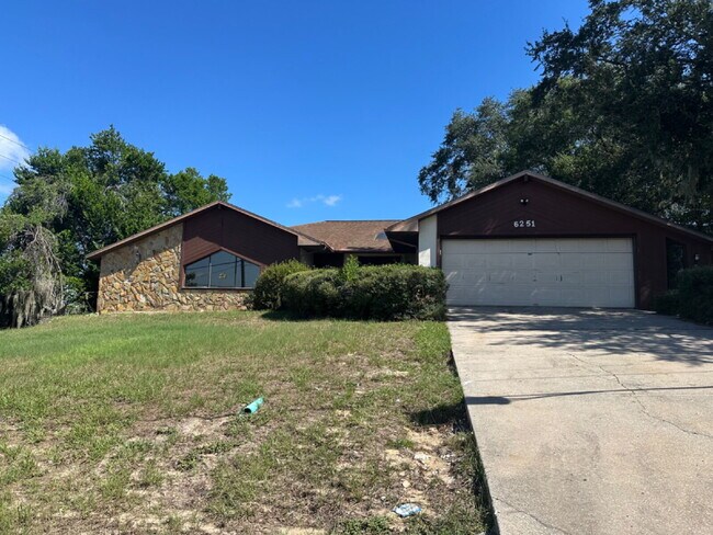 Building Photo - FIRST MONTH FREE!!  Large 3 Bedroom, 2 Bat...