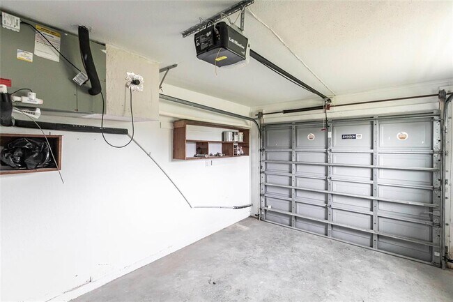 Building Photo - 326 W Grace St