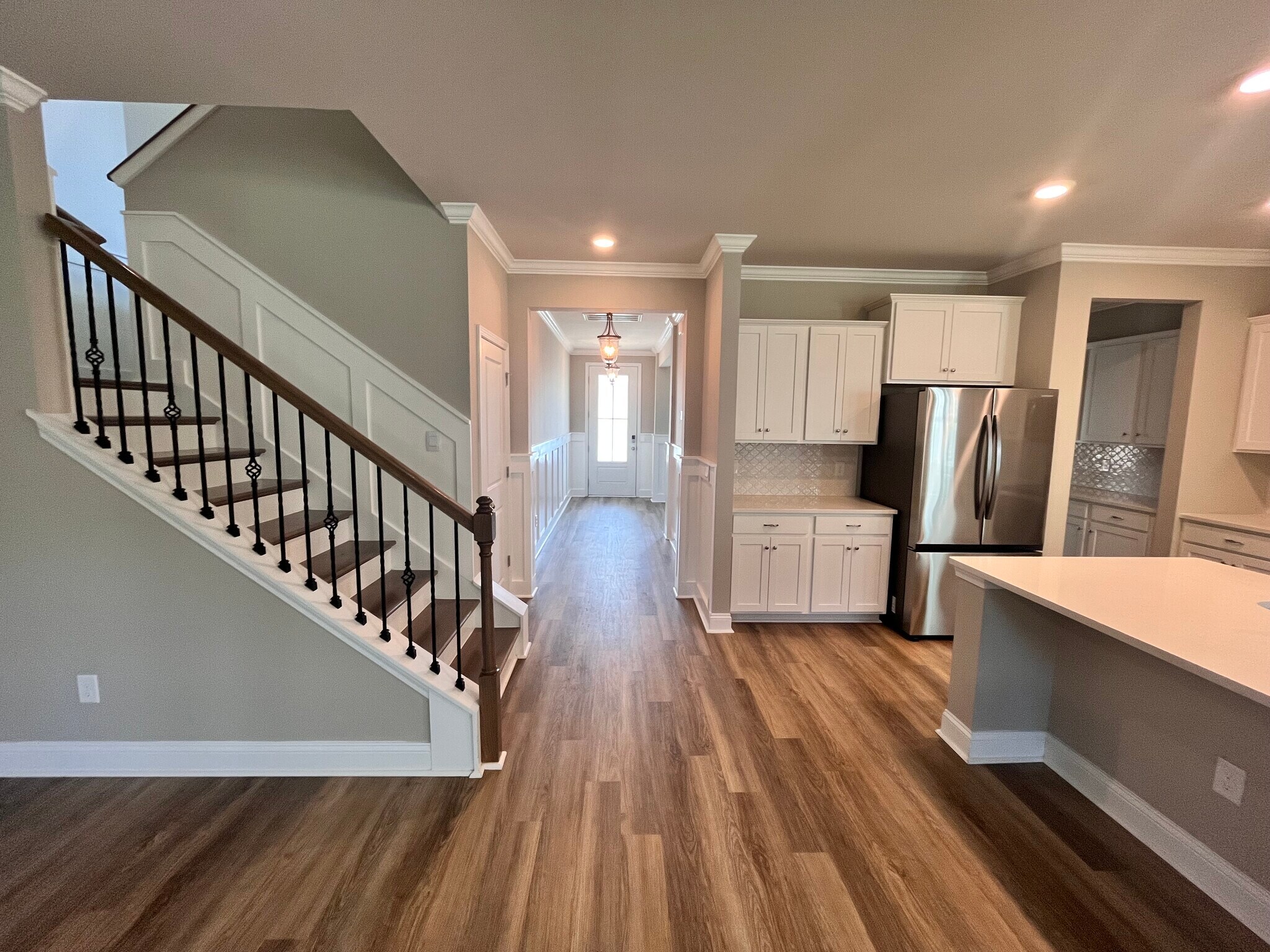 Gourmet kitchen and entry hall - 575 Chatham Ct NW