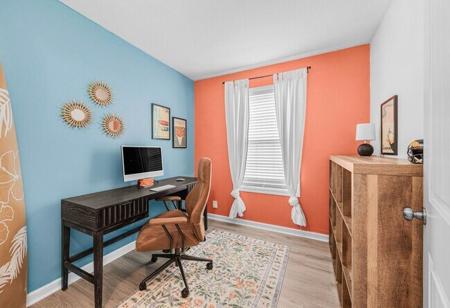 Building Photo - Pet Friendly Four Bedroom!