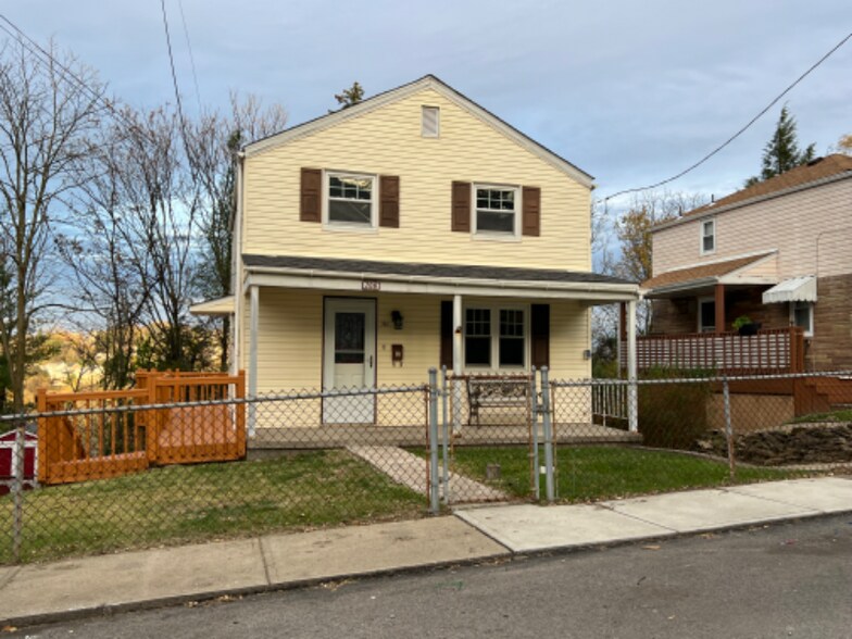 Building Photo - 706 Hestor Dr