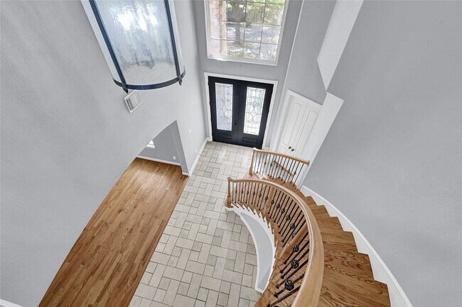 Building Photo - 5738 Ariel St