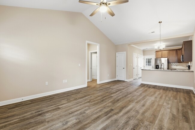 Building Photo - 111 N Mill St