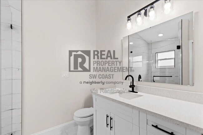 Building Photo - 3358 Sabal Springs Blvd