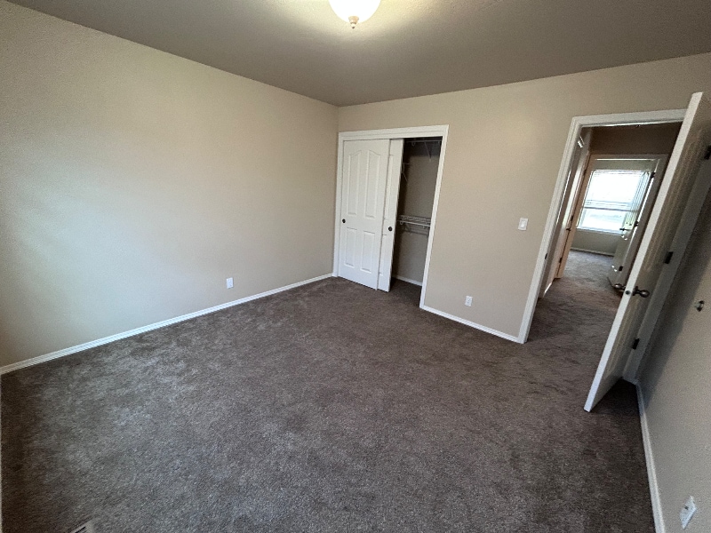 Building Photo - 405 El Camino Ave