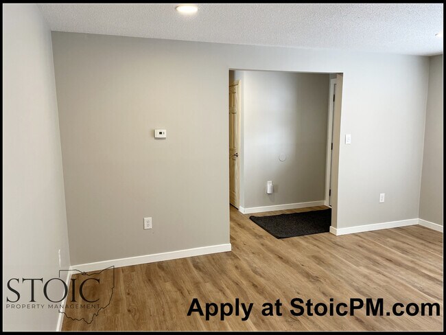 Building Photo - 123 N Main St