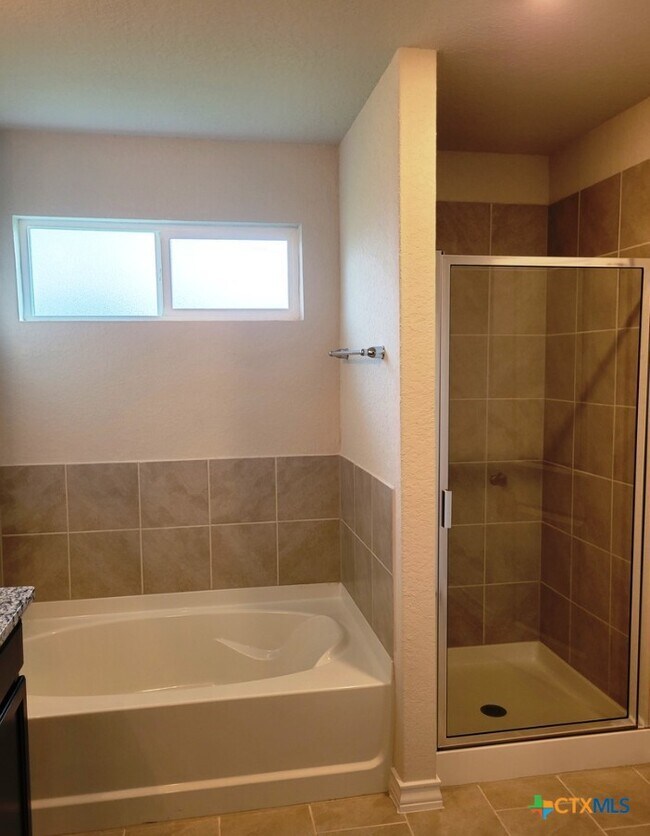 Building Photo - 618 Cypress Ct