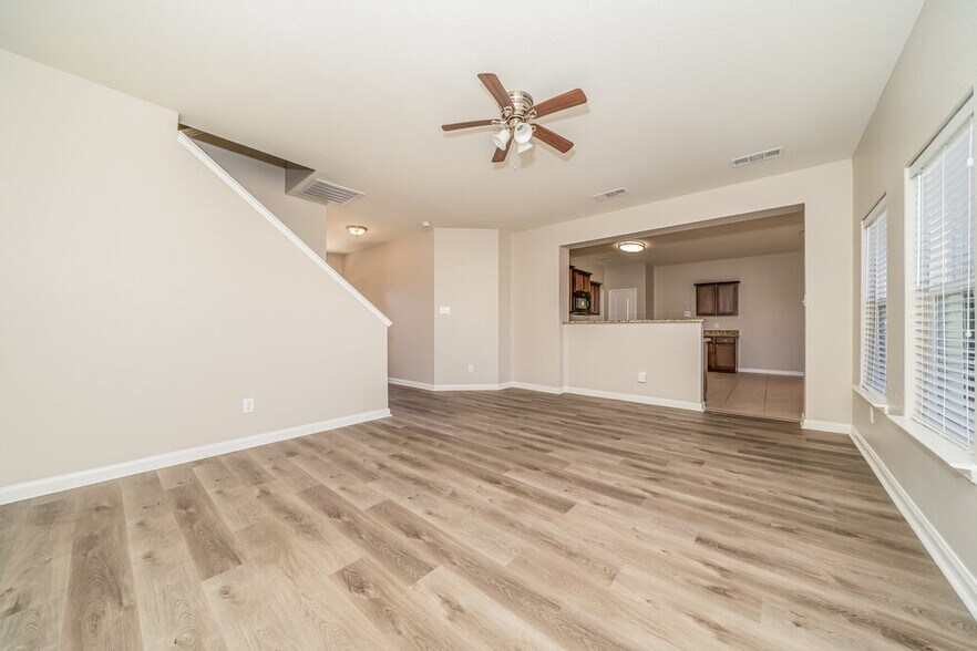 Building Photo - 1226 Juniper Dr