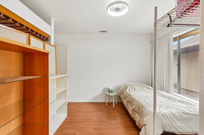 Building Photo - 1723 Sullins Way