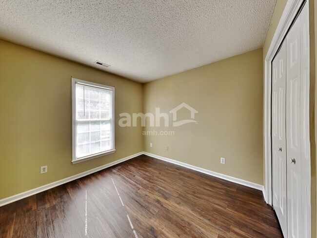 Building Photo - 1003 Pine Acres Ct