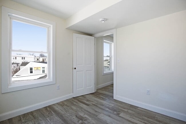 Building Photo - 23 Blake St