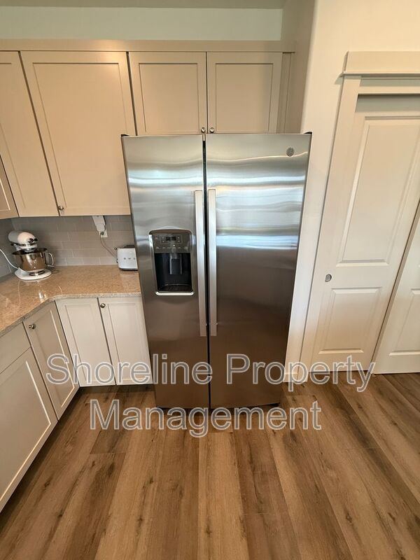 Building Photo - 10093 W Novato Dr