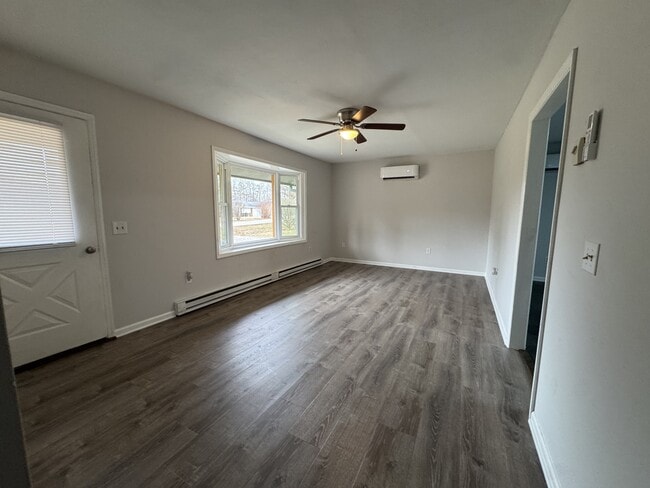 Building Photo - 462 Woodhaven Rd